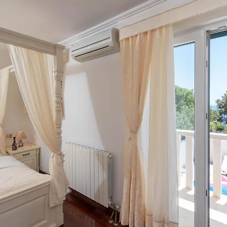 Ferienhaus Mit Privatpool Fuer 8 Personen Ca 200 Qm In Stankovic Bei Orebic, Dalmatien Sueddalmatien 別荘 *