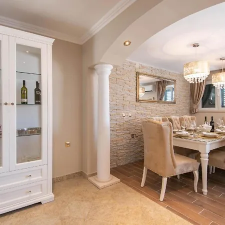 別荘 Ferienhaus Mit Privatpool Fuer 8 Personen Ca 200 Qm In Stankovic Bei Orebic, Dalmatien Sueddalmatien *